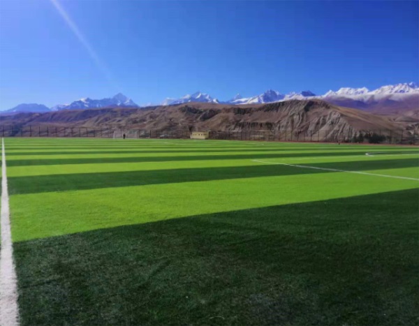 西藏阿里普蘭足球場地