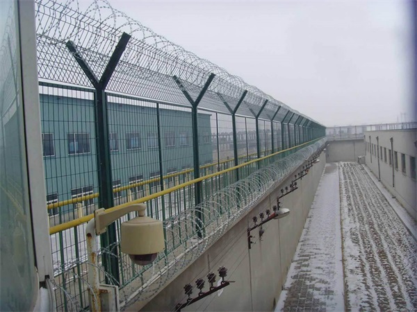 監獄圍欄網