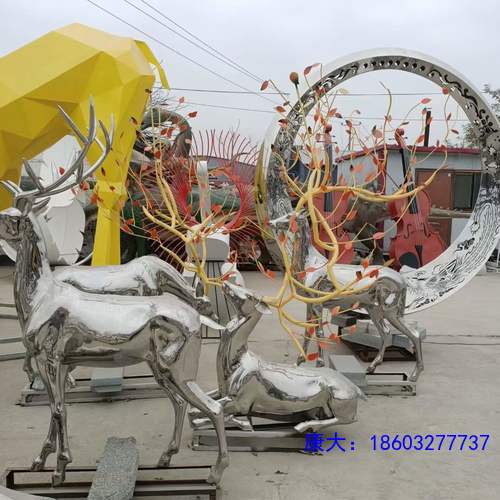 不锈钢鹿雕塑定制镜面几何鹿不锈钢抽象切面售楼处鹿景观摆件