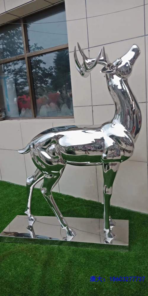景观园林大型不锈钢雕塑鹿定制金属镜面鹿几何面切片抽象户外摆件