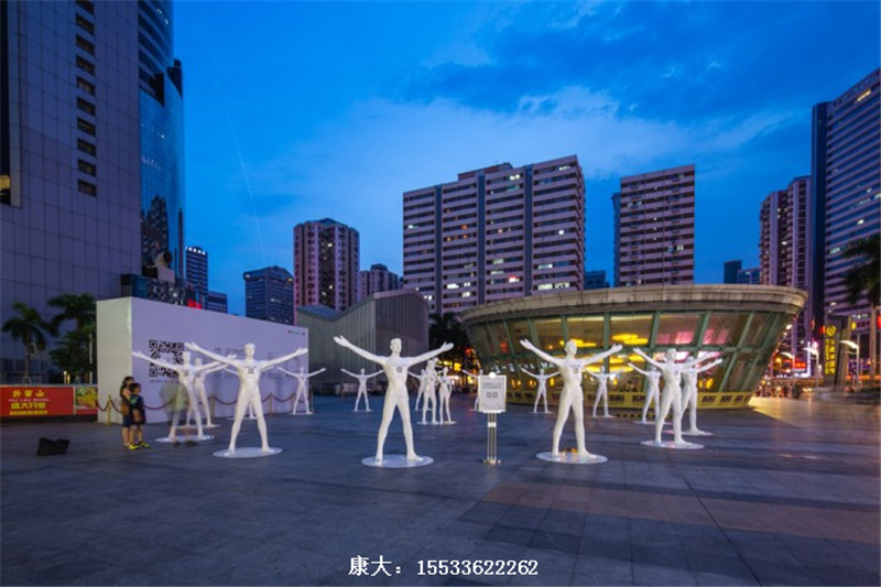 戶外廣場(chǎng)不銹鋼人物擺件