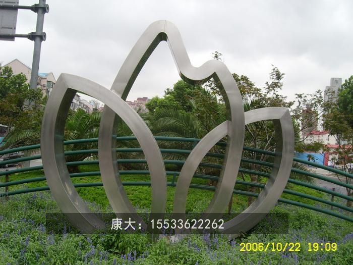 不锈钢花朵雕塑