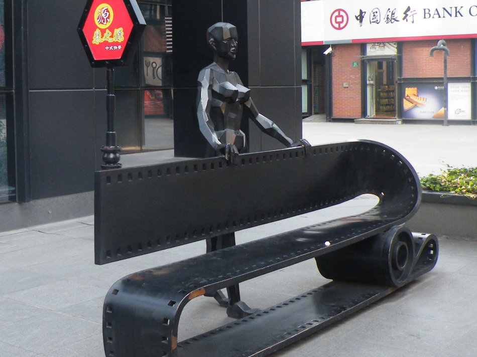 不銹鋼街區(qū)人物擺件雕塑