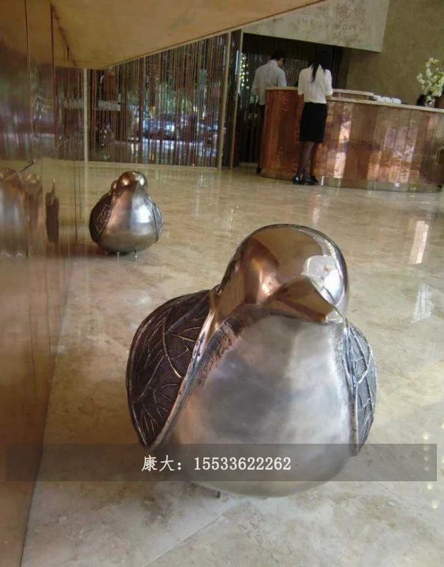 和平鸽雕塑