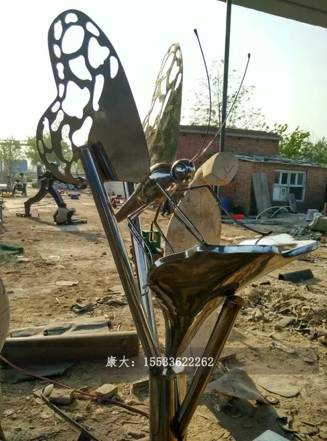 蝴蝶雕塑
