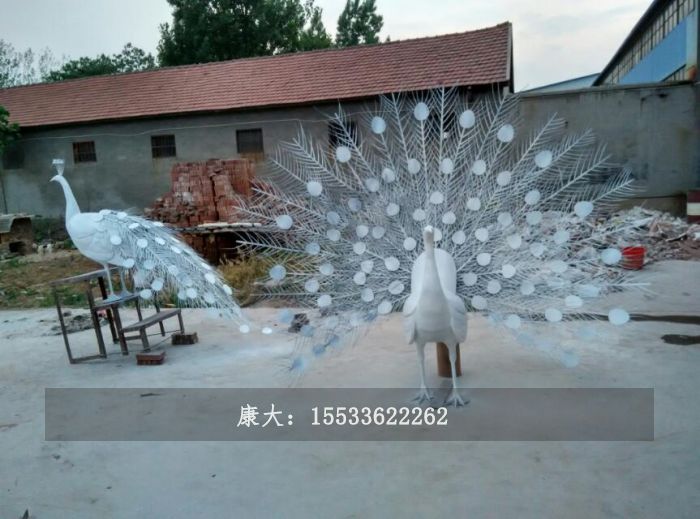 孔雀雕塑