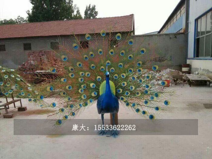 孔雀雕塑