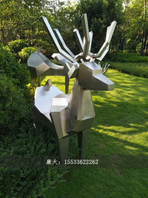 不锈钢切面鹿雕塑