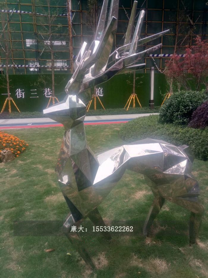 不锈钢切面鹿雕塑