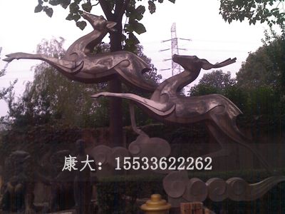 不锈钢鹿雕塑