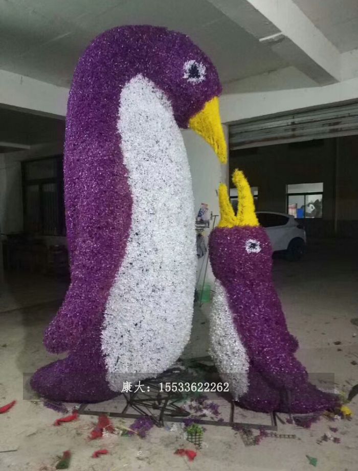 不锈钢企鹅雕塑