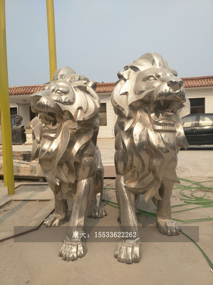 不锈钢狮子雕塑