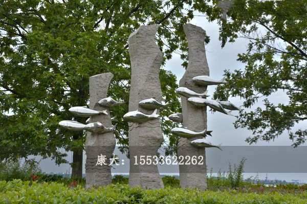 不锈钢鱼雕塑