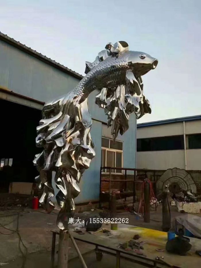 不锈钢鱼雕塑
