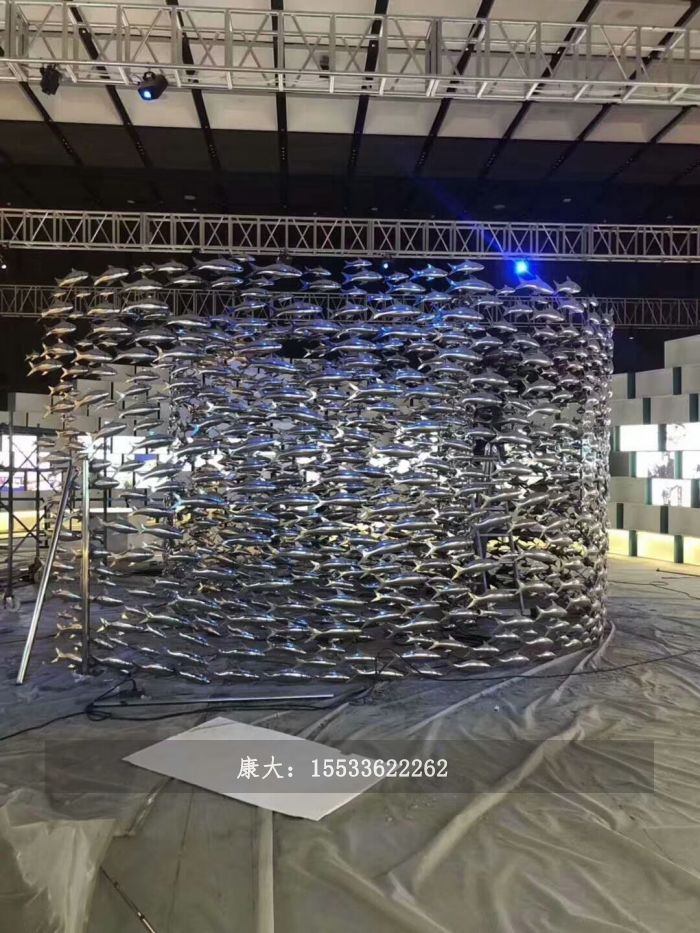 不锈钢鱼雕塑