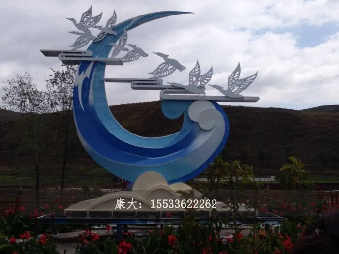 不銹鋼?dān)Q雕塑擺件