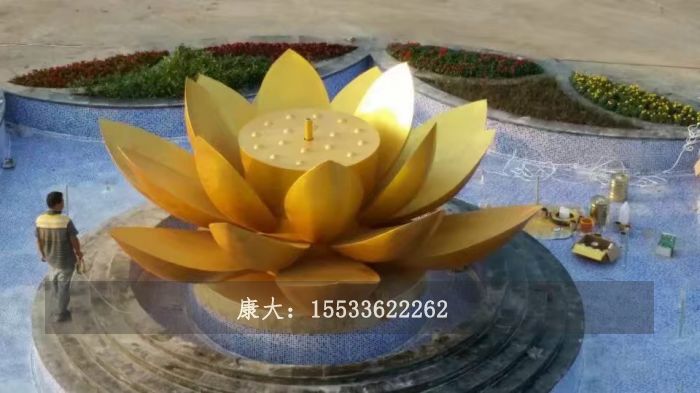 荷花雕塑