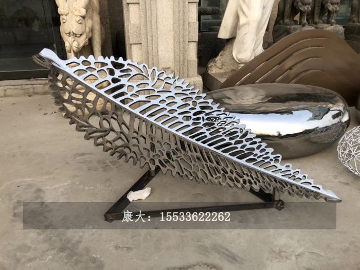树叶雕塑