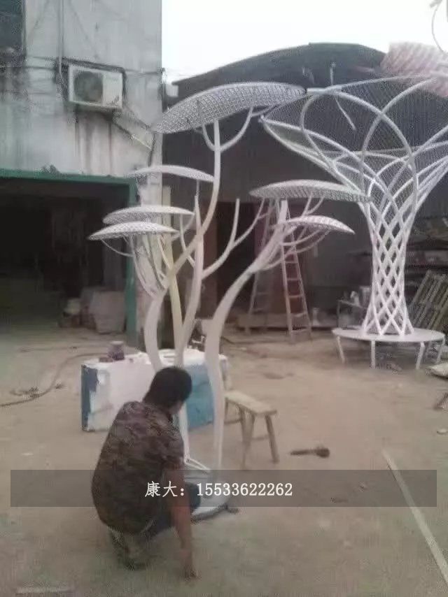 树造型雕塑