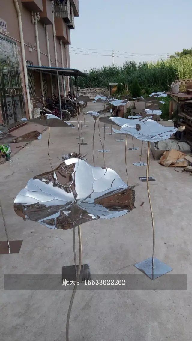 不銹鋼蓮花雕塑