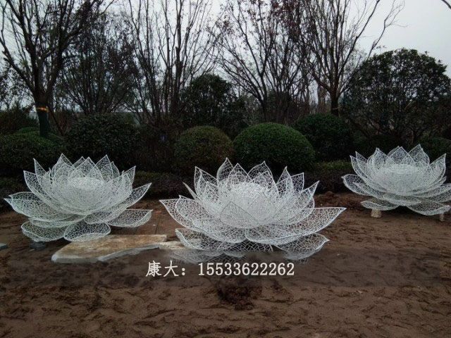 不銹鋼荷花戶外園林雕塑