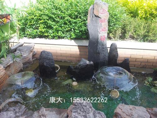 不銹鋼小區(qū)公園噴泉雕塑
