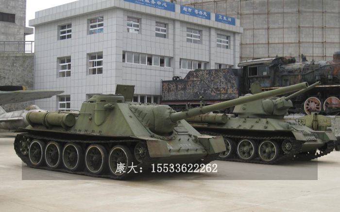 坦克雕塑