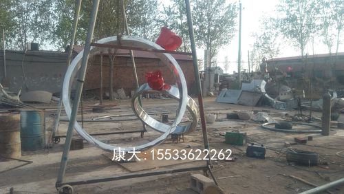 不锈钢抽象主题雕塑户外广场大型爱情主题雕塑