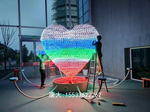 大型不銹鋼戶外心形雕塑