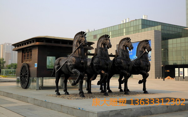 園林景觀鑄銅馬車雕塑專業(yè)鑄銅馬車雕塑擺件制作廠家
