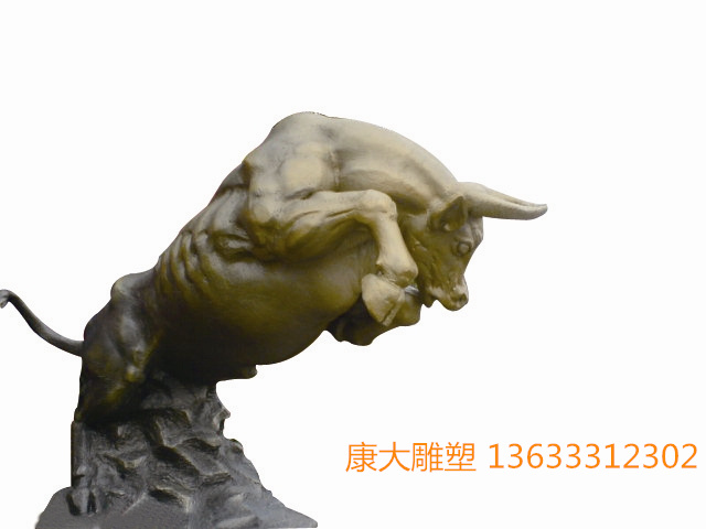 康大鑄銅牛雕塑創(chuàng)意鑄銅牛造型雕塑擺件