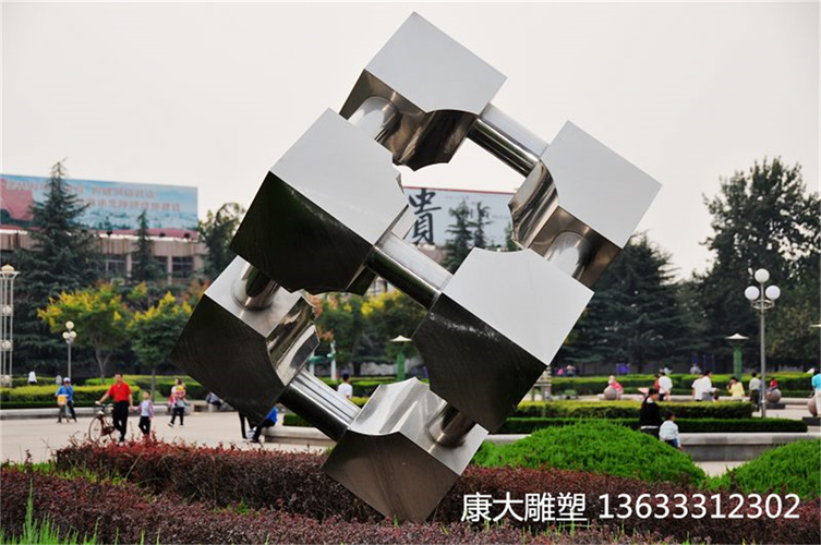 廣場創(chuàng)意不銹鋼方圓雕塑擺件景觀不銹鋼方圓雕塑擺件廠家