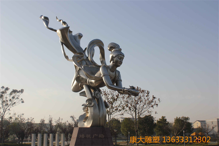 不銹鋼人物雕塑擺件景觀不銹鋼蟠桃雕塑創(chuàng)意廠家