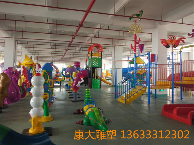 商場不銹鋼滑梯雕塑專業(yè)生產(chǎn)不銹鋼滑梯廠