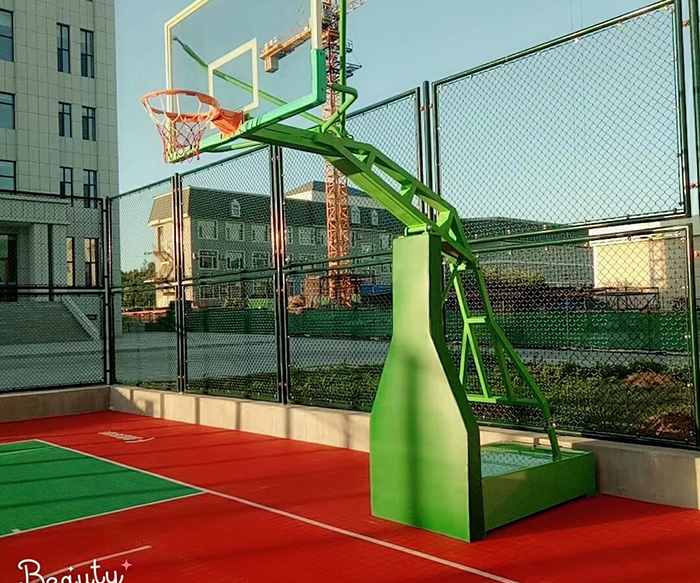 籃球架對籃球場地面層的要求