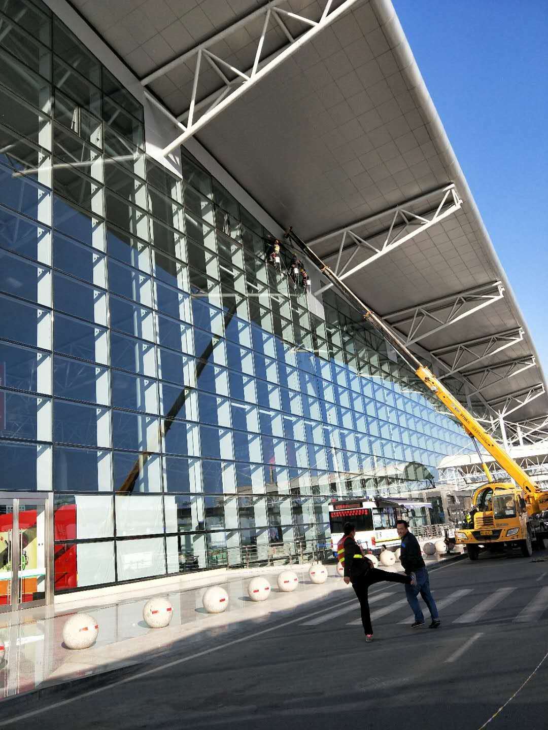 石家庄正定国际机场外墙保洁