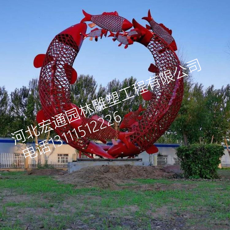 大型不銹鋼魚(yú)雕塑鏡面拉絲噴漆鏤空 城市廣場(chǎng)酒店門(mén)口金屬擺件