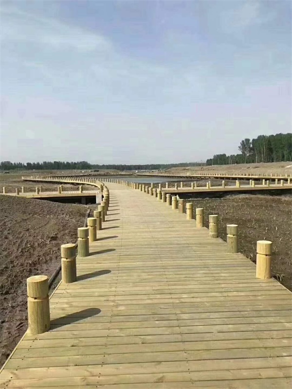 木棧道木平臺