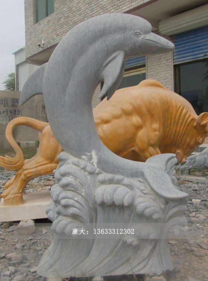 石雕海豚
