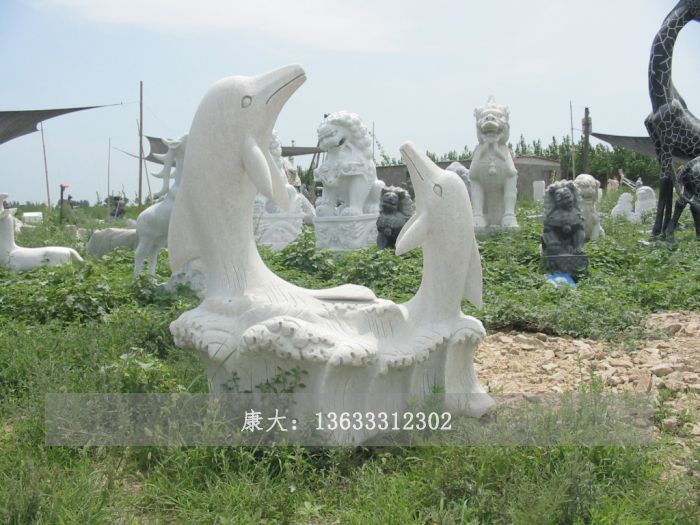 石雕海豚