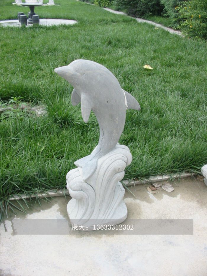 石雕海豚