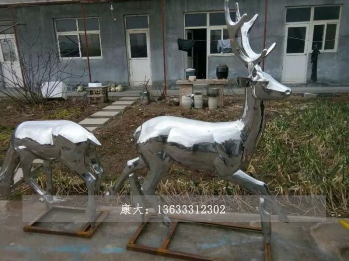镜面鹿雕塑