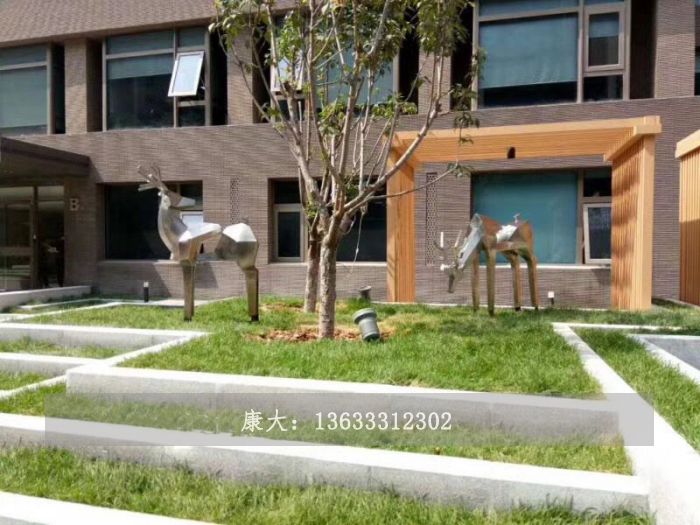 切面鹿雕塑