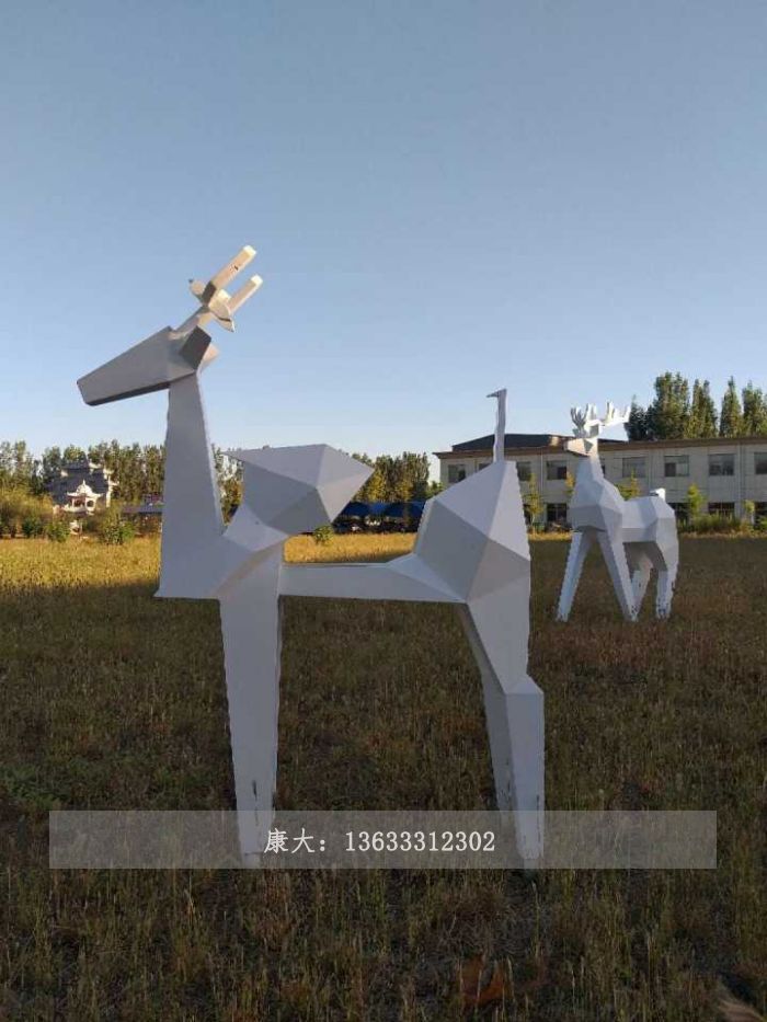 切面鹿雕塑