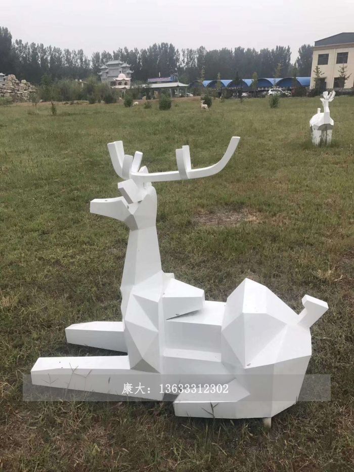 切面鹿雕塑