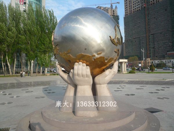 地球仪雕塑
