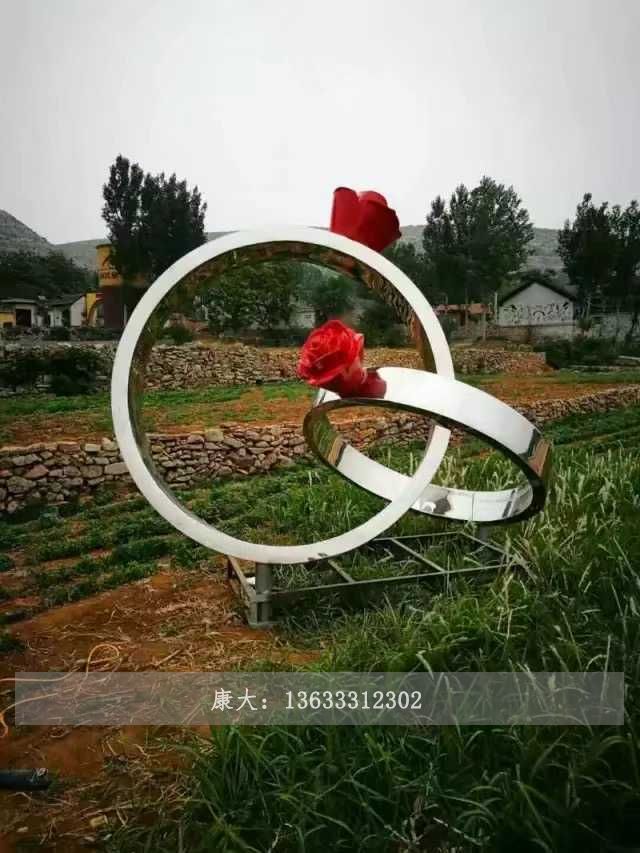 戒指雕塑