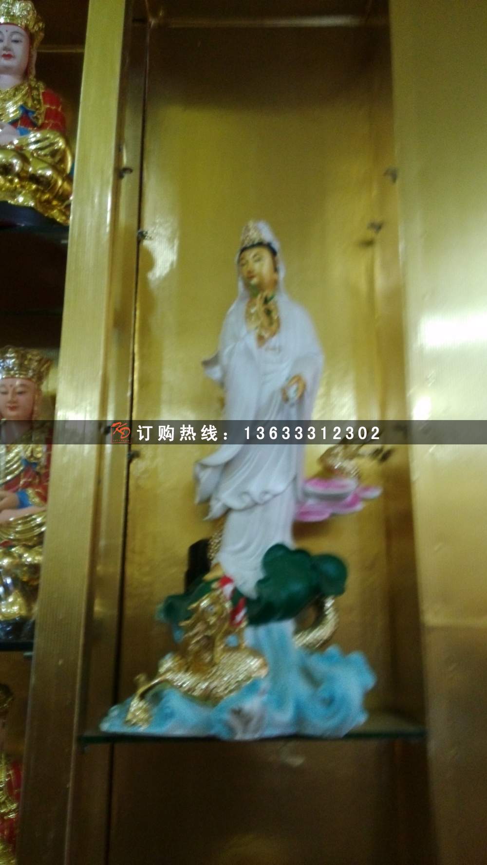 供应地藏菩萨树脂彩绘佛像 人物玻璃钢雕塑定做