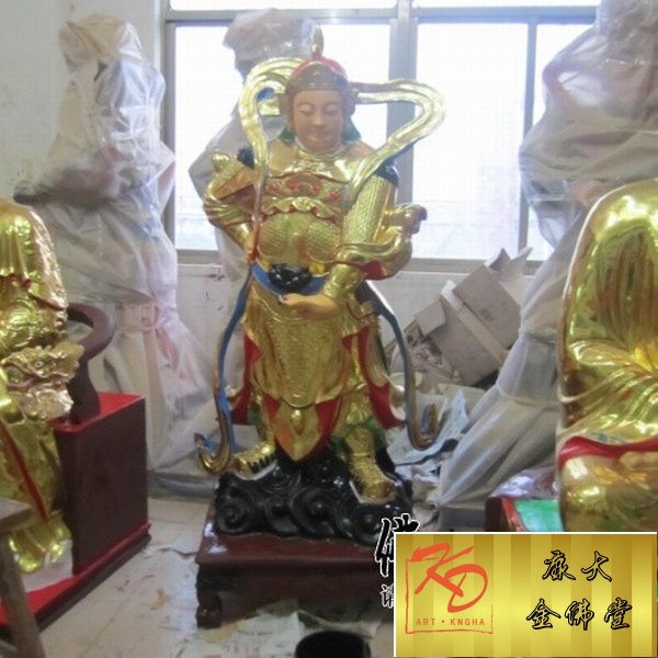 寺庙大雄宝殿玻璃钢佛像 玻璃钢三宝佛贴金彩绘佛像雕塑厂家