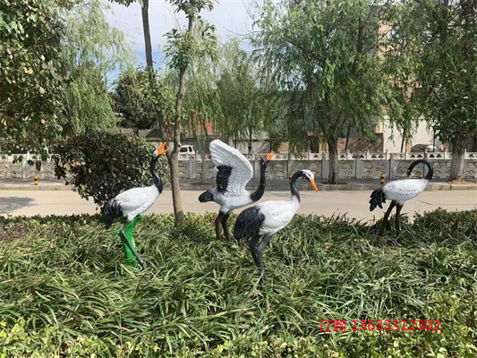 玻璃钢动物仿真仙鹤丹顶鹤雕塑摆件花园假山水池庭院园林景观装饰